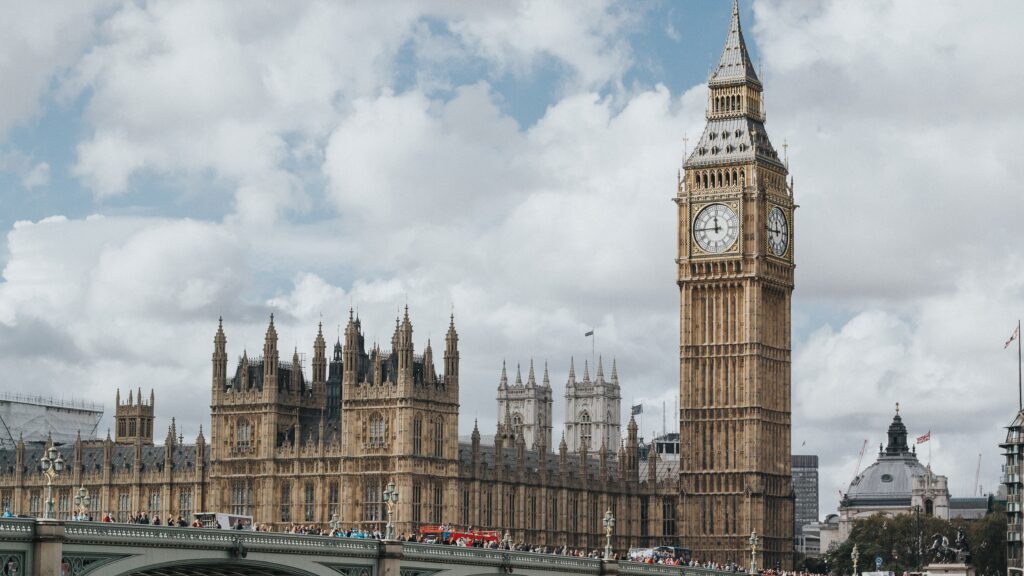 Rekomendasi Universitas Britania Raya Terbaik 2025